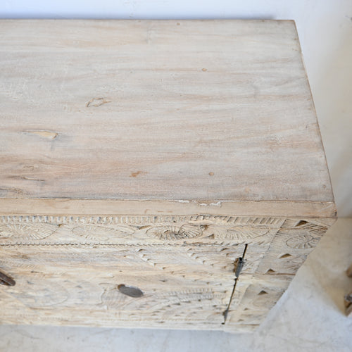 PRANA Cabinet