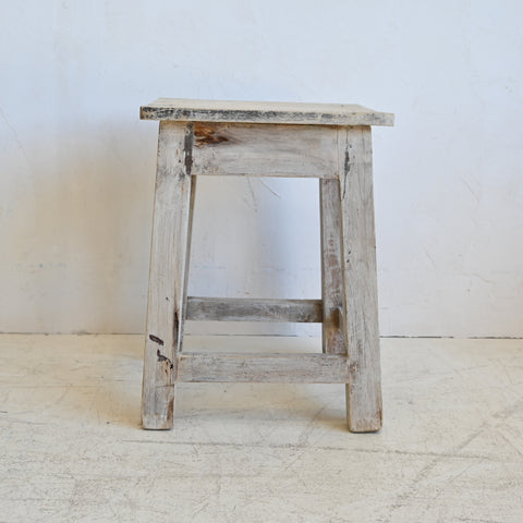 PRANA  Table