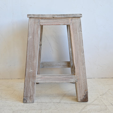 PRANA  Table